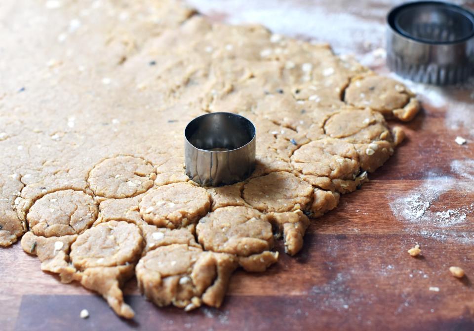 Flatten dog treat dough